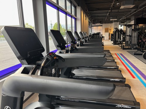 関西礦油株式会社 エニタイムフィットネス宇部新川店のアルバイト・パート ビューティー・生活サービスの求人情報イメージ6