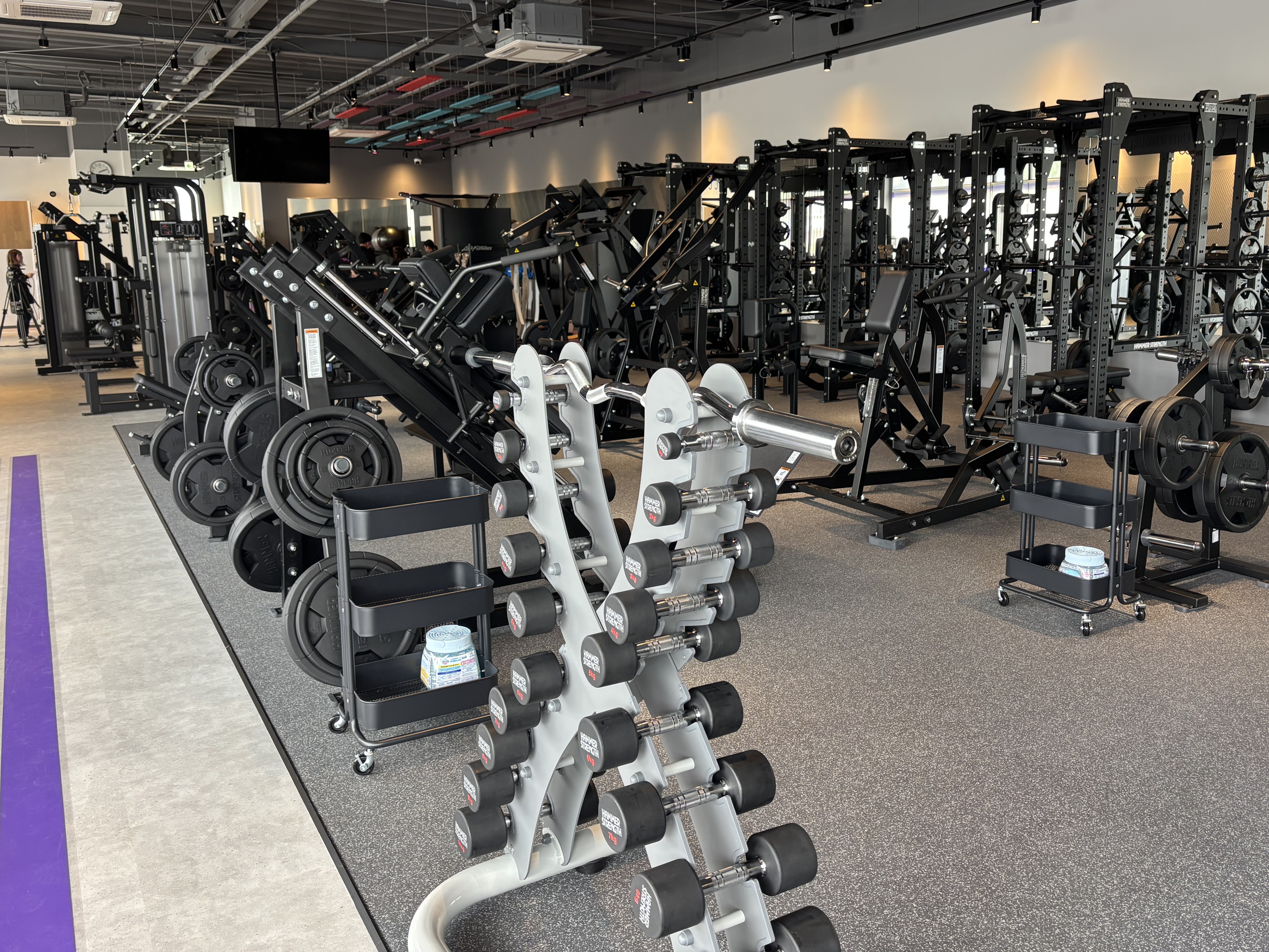 関西礦油株式会社  エニタイムフィットネス宇部新川店のアルバイト・パート ビューティー・生活サービスの求人情報イメージ3